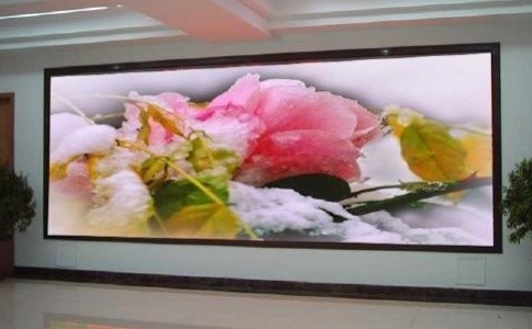 成都led顯示屏廠家：清洗led顯示屏需要用到哪些設(shè)備設(shè)施？